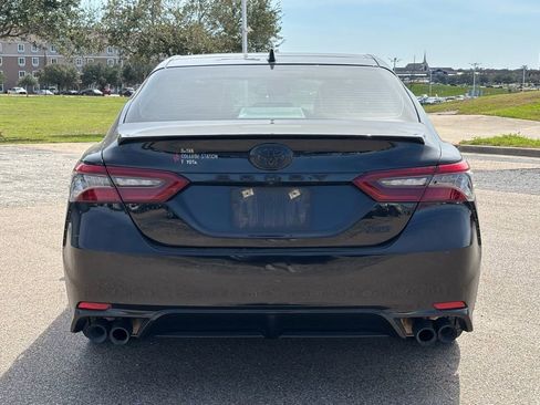 Used 2021 Toyota Camry XSE image 5