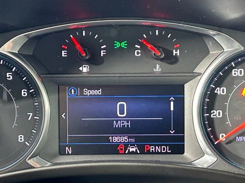 Used 2021 Chevrolet Equinox LT image 23