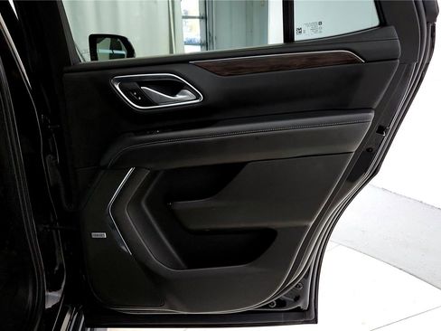 Used 2022 Chevrolet Tahoe LT w/ Luxury Package image 31