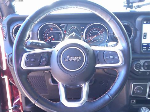 Used 2021 Jeep Gladiator Overland AWD/4WD image 12