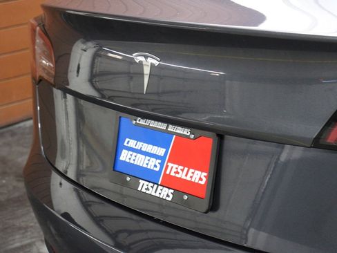 Used 2023 Tesla Model 3 Standard Range image 14