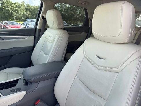 Used 2019 Cadillac XT5 Luxury image 21