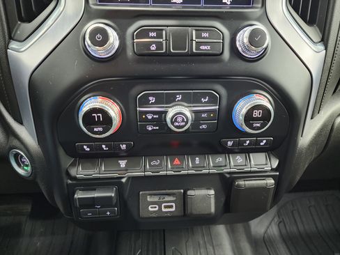 Used 2022 GMC Sierra 2500 SLT w/ LPO, GMC Protection Package image 15