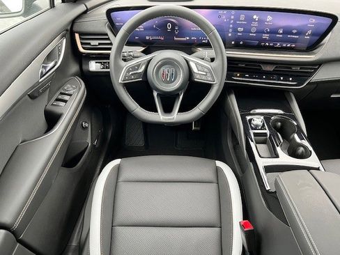 Used 2025 Buick Envision Sport Touring image 24