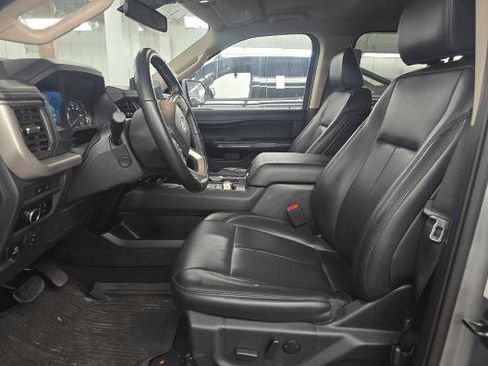 Used 2024 Ford Expedition Max XLT image 22