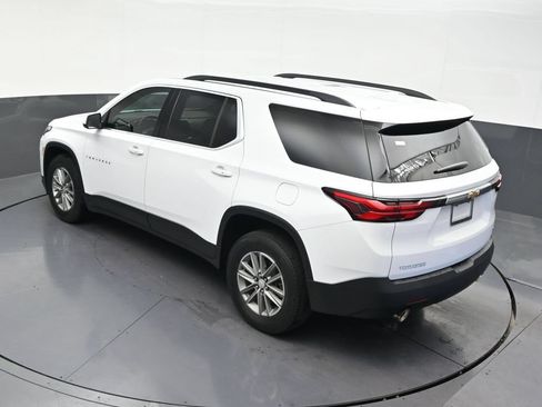 Used 2023 Chevrolet Traverse LT FWD image 18