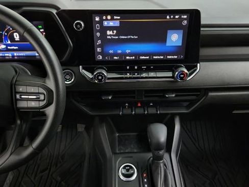 Used 2023 Chevrolet Colorado W/T w/ WT Convenience Package image 16