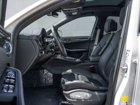 Used 2026 Porsche Macan S AWD/4WD image 17