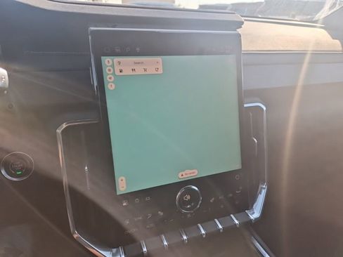 Used 2025 GMC Acadia Elevation image 16