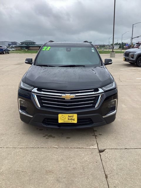 Used 2023 Chevrolet Traverse LT w/ LT Premium Package AWD/4WD image 2