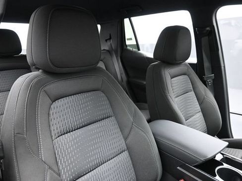 Used 2026 Chevrolet Equinox LT w/ LPO, Floor Liner Package AWD/4WD image 29