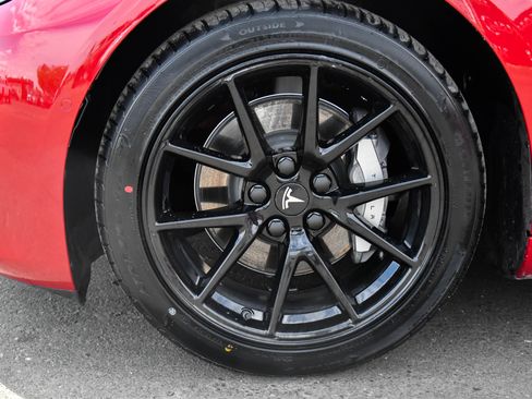 Used 2021 Tesla Model 3 Standard Range Plus image 12