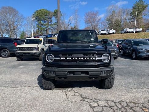 New 2026 Ford Bronco Outer Banks w/ Sasquatch Package image 3