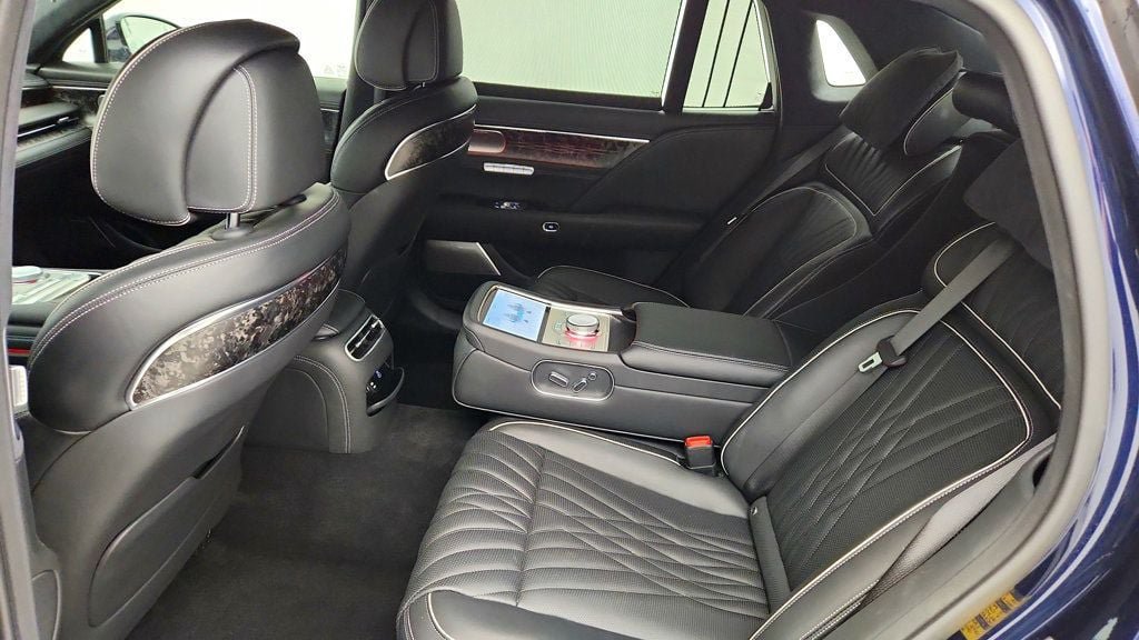 Used 2023 Genesis G90 3.5T AWD/4WD image 23