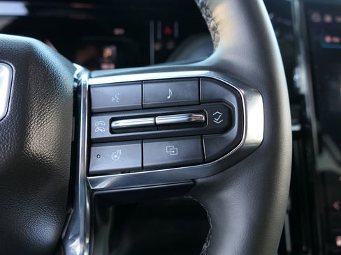 Used 2025 GMC Yukon Denali image 16