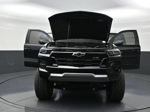 Used 2025 Chevrolet Colorado Z71 AWD/4WD image 33