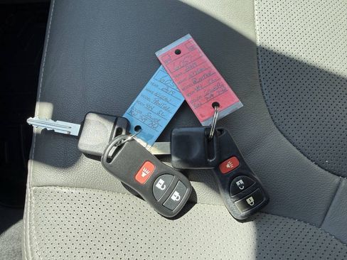 Used 2019 Nissan Frontier SL AWD/4WD image 25