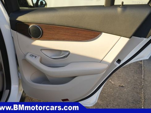 Used 2022 Mercedes-Benz GLC 300 4MATIC w/ Premium Package Lite image 39