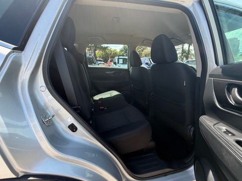 Used 2020 Nissan Rogue S AWD/4WD image 14