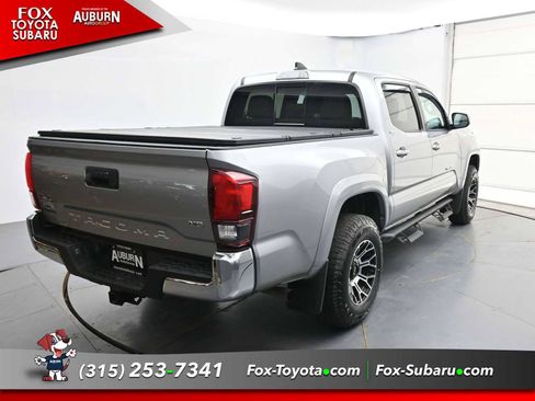 Used 2021 Toyota Tacoma SR5 AWD/4WD image 15