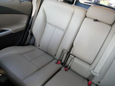 Used 2014 Ford Edge Limited w/ Equipment Group 302A AWD/4WD image 12