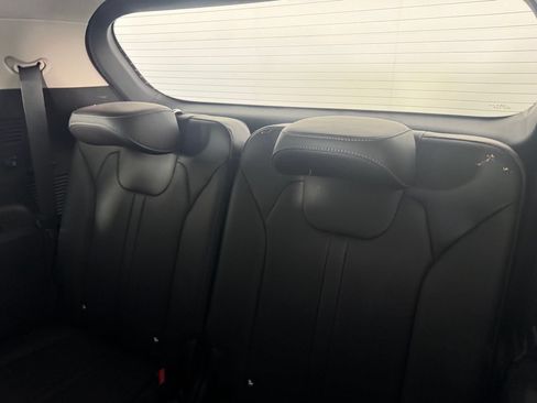 Used 2024 Kia Sorento S w/ Panoramic Sunroof Package AWD/4WD image 11