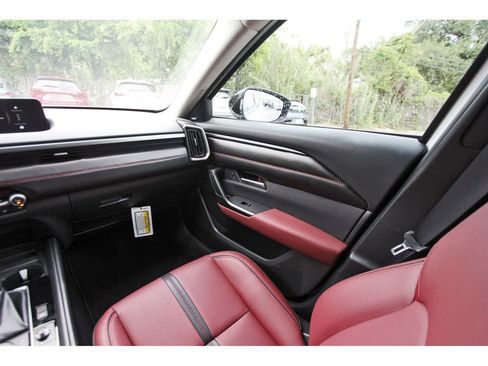 Used 2025 MAZDA CX-50 AWD 2.5 Hybrid w/ Premium Pkg image 9