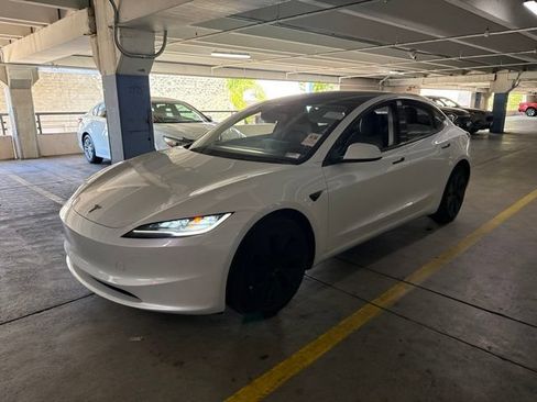 Used 2025 Tesla Model 3 Long Range RWD image 1