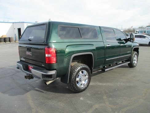 Used 2015 GMC Sierra 2500 SLT w/ Suspension Package, Off-Road image 3