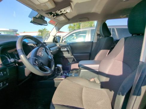 Used 2022 Toyota 4Runner TRD Off-Road AWD/4WD image 6