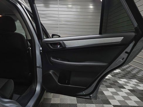 Used 2019 Subaru Outback 2.5i Premium AWD/4WD image 33