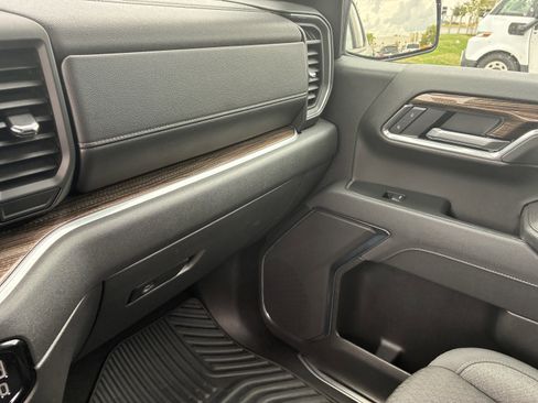 Used 2026 Chevrolet Silverado 1500 RST RWD image 36