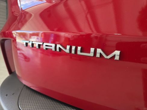 Used 2022 Ford Escape Titanium AWD/4WD image 9