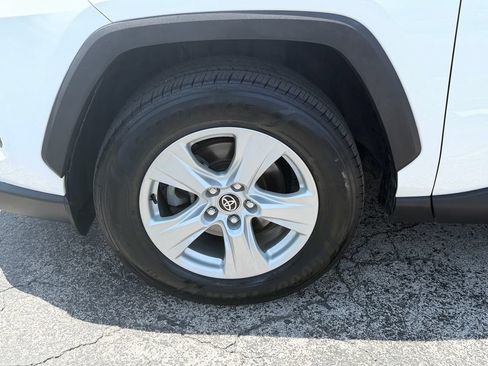 Used 2020 Toyota RAV4 XLE w/ Convenience Package FWD image 20