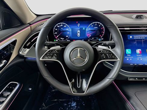 Used 2025 Mercedes-Benz E 450 4MATIC Sedan w/ MBUS Superscreen Package image 11