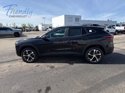 New 2026 Chevrolet Trax RS FWD image 2