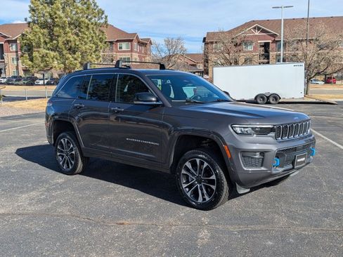 Used 2023 Jeep Grand Cherokee Overland w/ Luxury Tech Group IV image 3