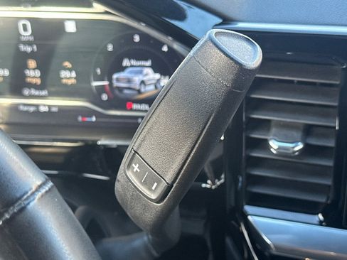 Used 2023 GMC Sierra 1500 SLT w/ X31 Off-Road Package image 23