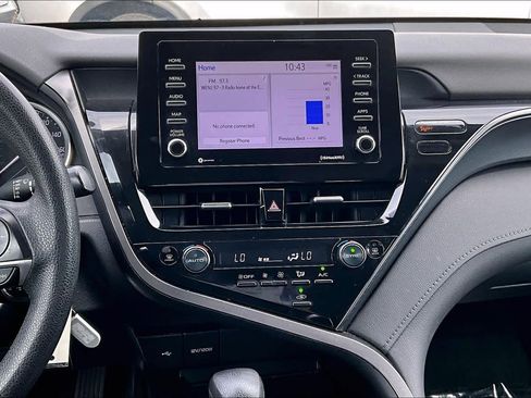 Used 2024 Toyota Camry LE image 7