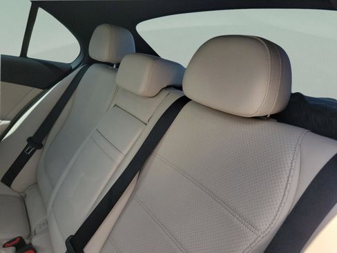 Used 2023 Mercedes-Benz C 300 Sedan image 8
