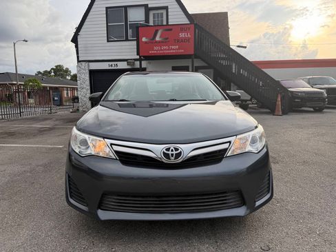 Used 2012 Toyota Camry LE FWD image 4