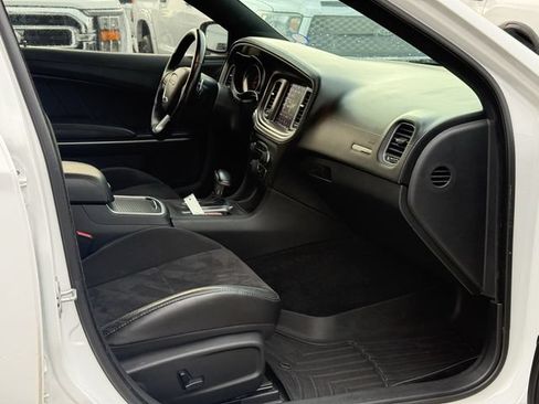 Used 2019 Dodge Charger Scat Pack w/ Technology Group RWD image 16