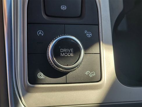 Certified 2022 Ford Explorer Platinum w/ Equipment Group 601A image 30