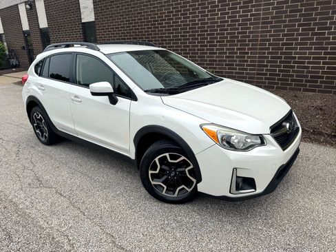 Used 2017 Subaru Crosstrek 2.0i Premium image 36
