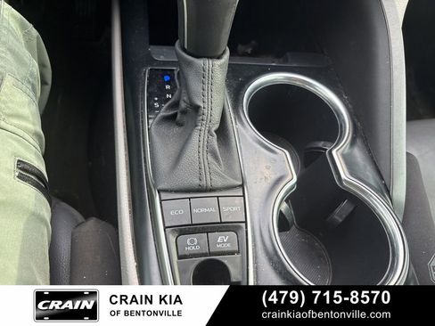 Used 2020 Toyota Camry XLE FWD image 23