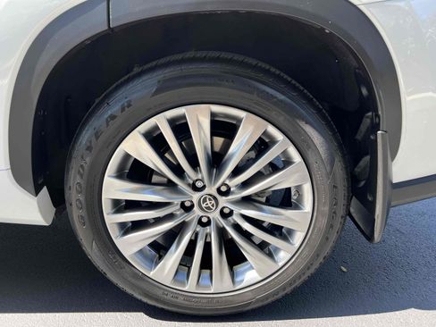 Used 2023 Toyota Highlander Platinum image 77