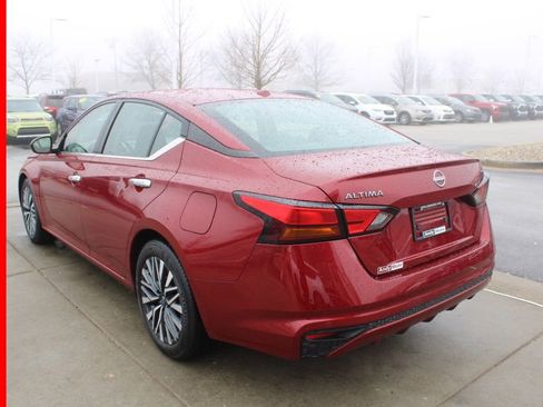 Certified 2024 Nissan Altima 2.5 SV image 5