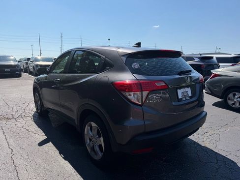 Used 2019 Honda HR-V LX image 5