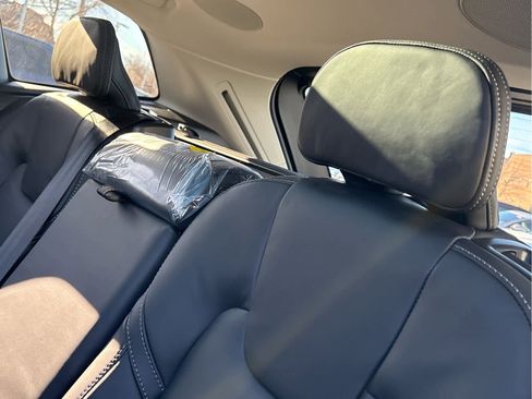 New 2026 Volvo XC60 B5 Ultra w/ Protection Package Premier image 14