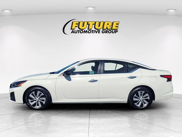 Certified 2025 Nissan Altima 2.5 S FWD image 6
